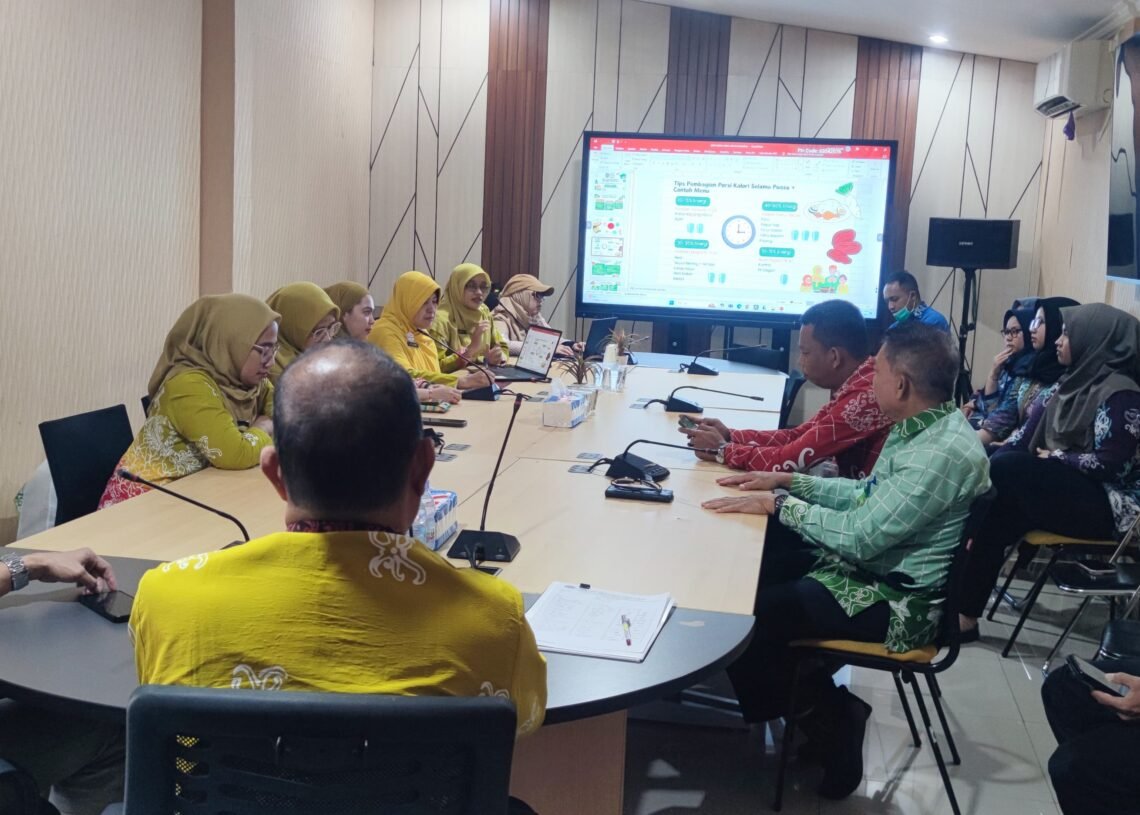 Gelar Promkes di Bapenda, RSUD Taman Husada Bontang Edukasi Pola Makan Sehat Selama Ramadhan