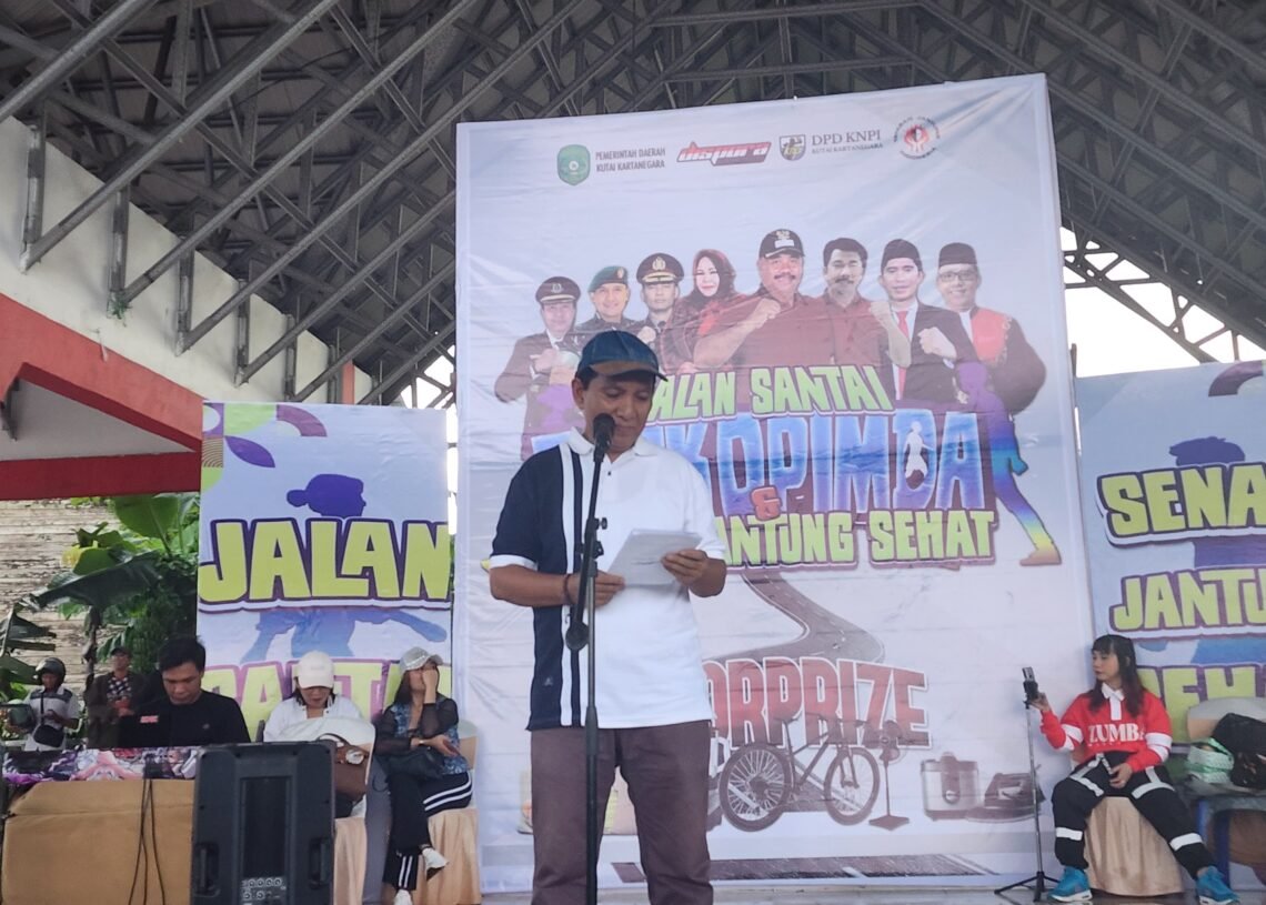 Semangat Sehat Tak Surut Meski Hujan, Warga Manunggal Jaya Meriahkan Senam dan Zumba Party