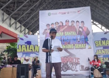 Semangat Sehat Tak Surut Meski Hujan, Warga Manunggal Jaya Meriahkan Senam dan Zumba Party