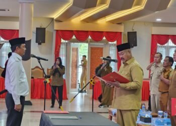 Kukar Tegaskan Komitmen Tata Kelola Desa, Pj Kades dan 12 Anggota BPD Resmi Dilantik