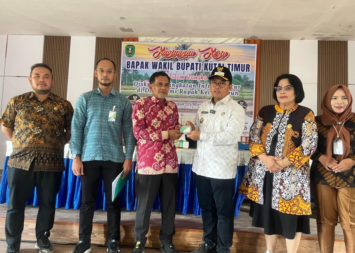 Warga Keluhkan Irigasi dan Jembatan, Wabup Kutim Respons dengan Excavator dan Tenggat Waktu