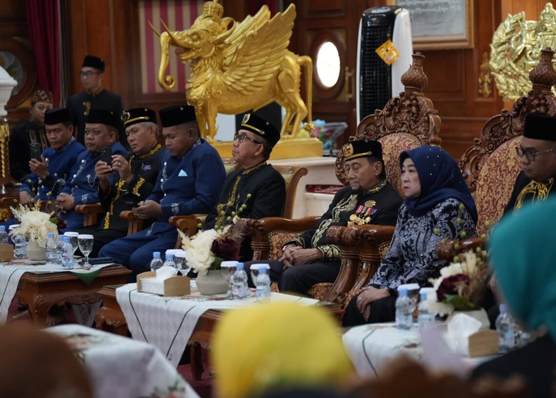 Pemkab Kutim Tegaskan Dukungan terhadap Lembaga Adat Lewat Pengukuhan Pemangku Adat Kutai