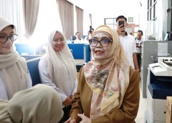 Gelar Sidak di DPMPTSP, Neni: Dorong Pelayanan Publik Lebih Prima