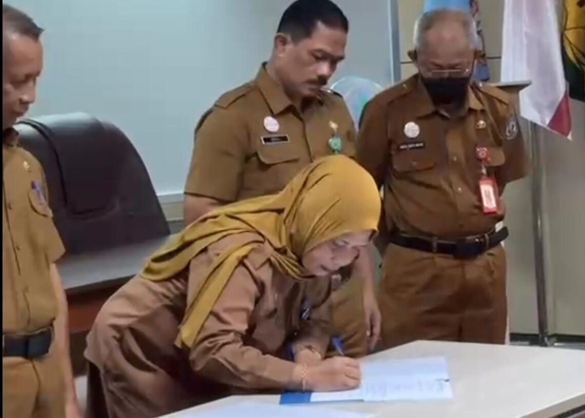 Sertijab Kabid Disdikbud Bontang Digelar, Kadisdik Tekankan Layanan Cepat dan Tepat