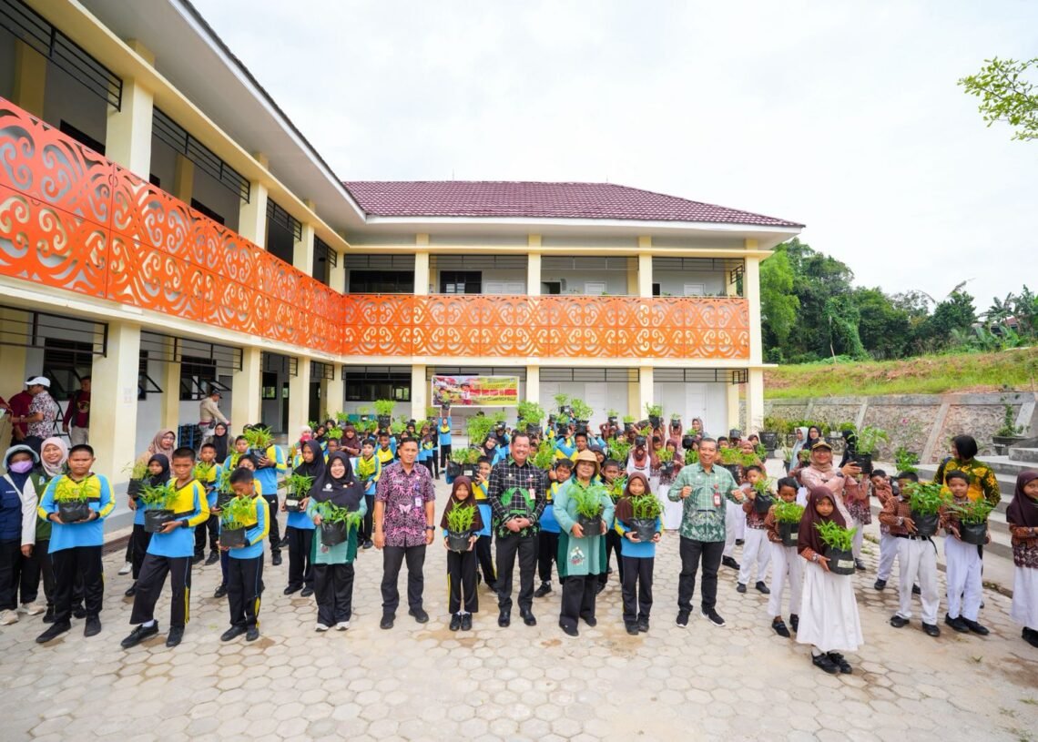 DKP3 Bontang Tanamkan Kemandirian dan Kesadaran Pangan Lewat Smartani Goes To School