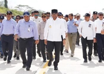 Jalan Permanen Simpang Perdau–Tepian Langsat Resmi Dibuka