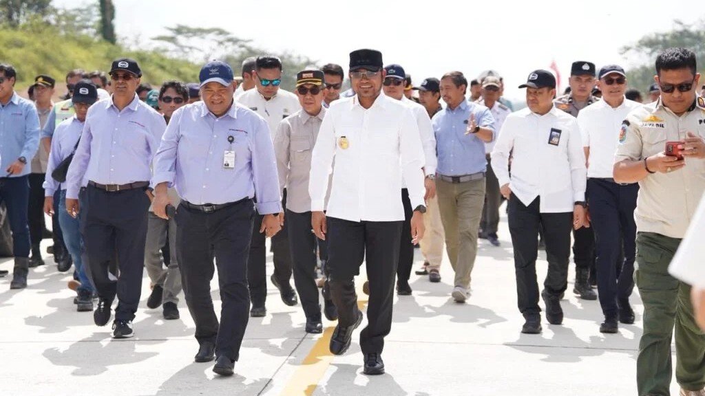 Jalan Permanen Simpang Perdau–Tepian Langsat Resmi Dibuka
