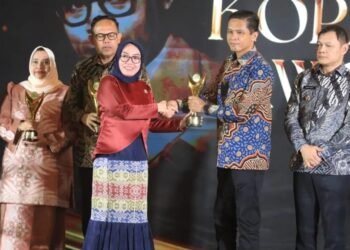 21 Koperasi Sawit Bersertifikat ISPO, Program Ekonomi Kutim Antar Ardiansyah Raih Penghargaan