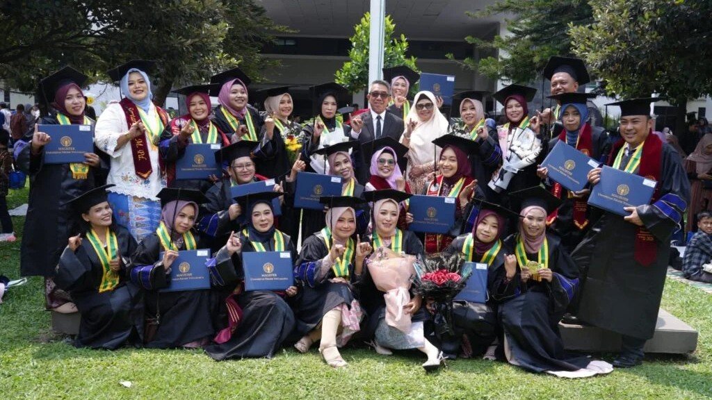 Tingkatkan Kompetensi Guru, Beasiswa Indonesia Emas Kutim Lahirkan Lulusan S2 PLB